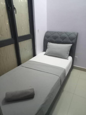 GR Homestay at Ayuman Suites Gombak